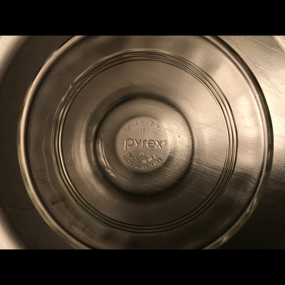 Pyrex 2 Pc Food Prep/Bake Oven Safe Bowls - Picture 3 of 5